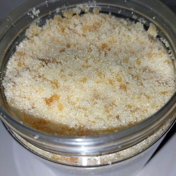 Hand crafted Vanilla Brown sugar emulsified sugar scrub 6oz - Picture 8 of 10